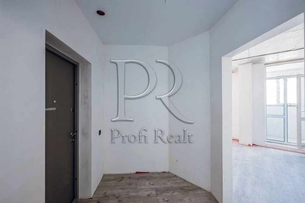 Продаж 1 к. квартири за адресою Микільсько-Слобідська 8, Рус