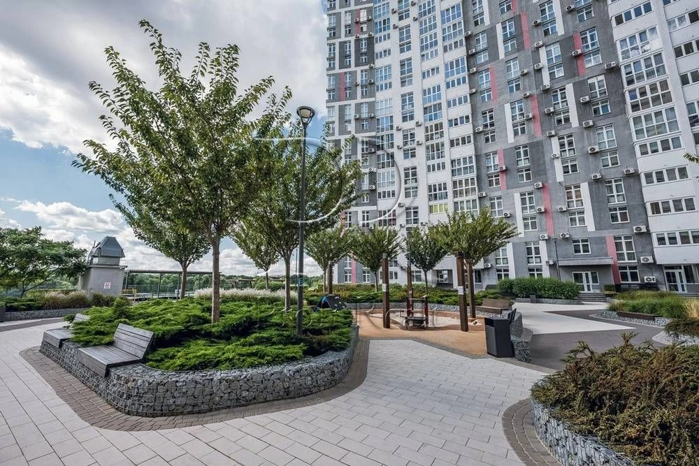 Продаж 1 к. квартири за адресою Микільсько-Слобідська 8, Рус
