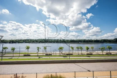 Продаж 1 к. квартири за адресою Микільсько-Слобідська 8, Рус