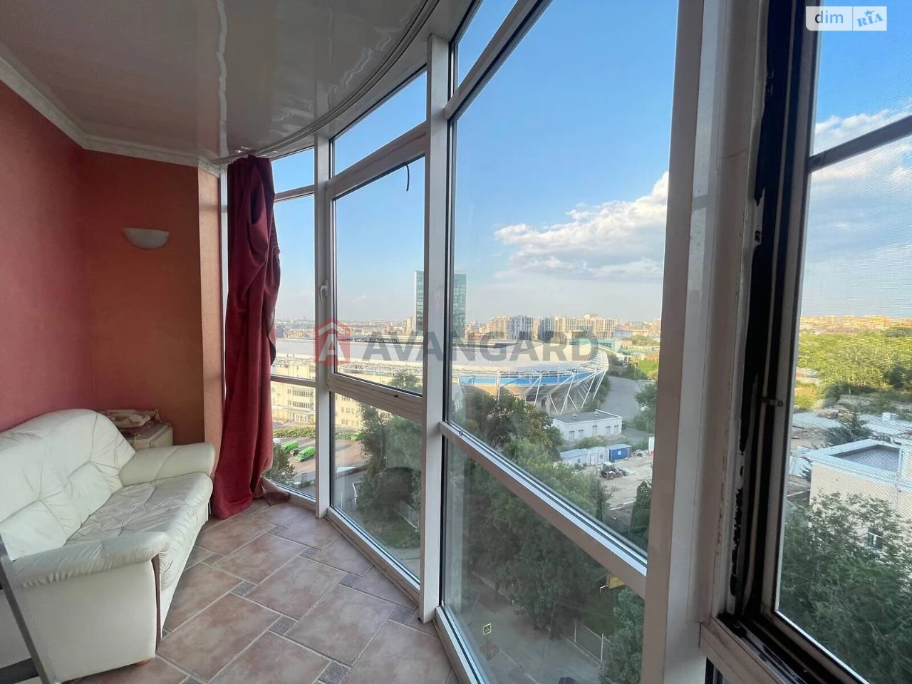 Apartment for Sale: Central Location
