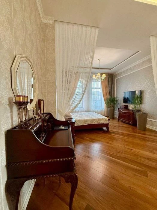 House for sale in Sauvignon, 500m², 12 acres