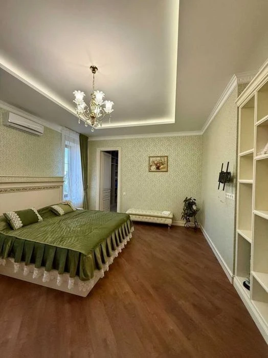House for sale in Sauvignon, 500m², 12 acres