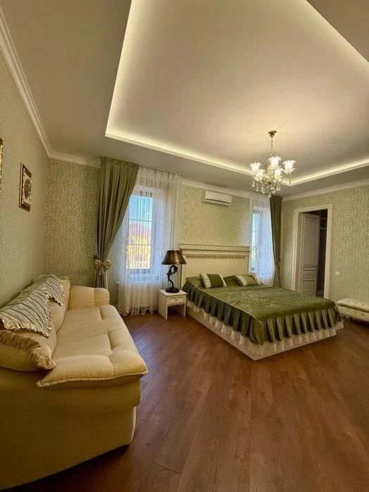 House for sale in Sauvignon, 500m², 12 acres