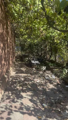 House in the city center with a privatized land plot