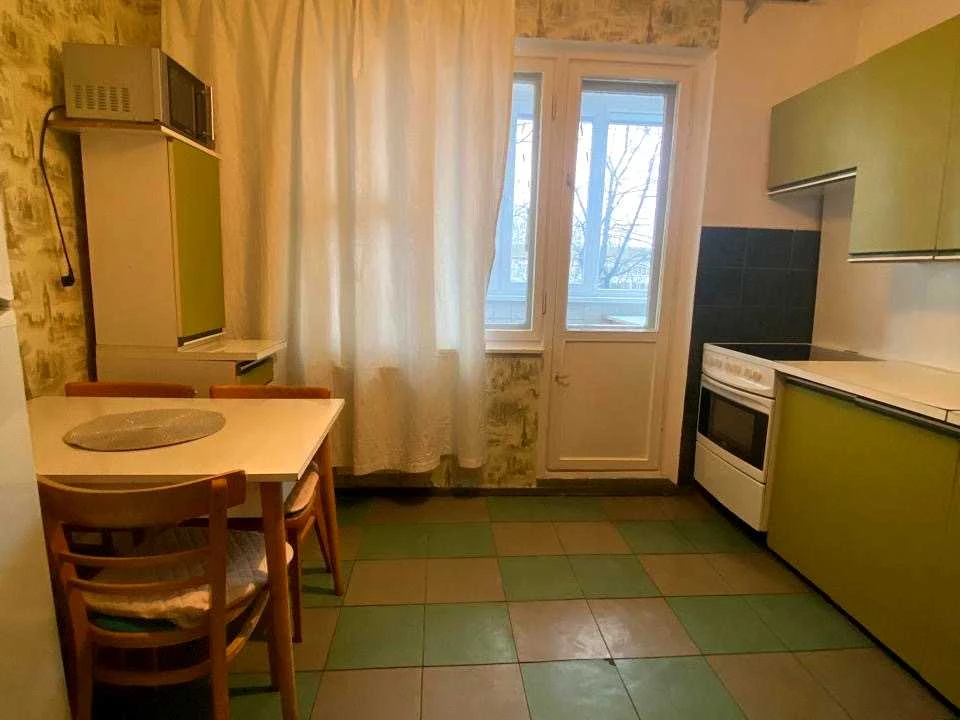 Квартира. Киев, проспект Миколи Бажана.
