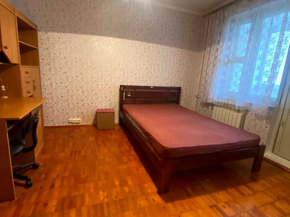Квартира. Киев, проспект Миколи Бажана.