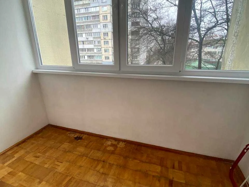 Квартира. Киев, проспект Миколи Бажана.