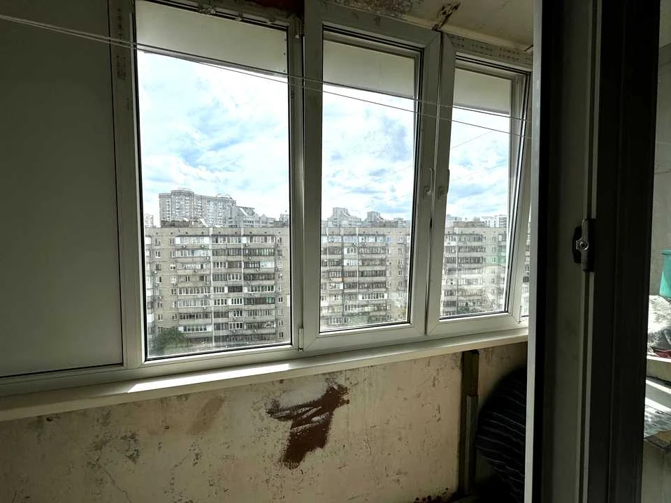 Квартира. Київ, Драгоманова вул.