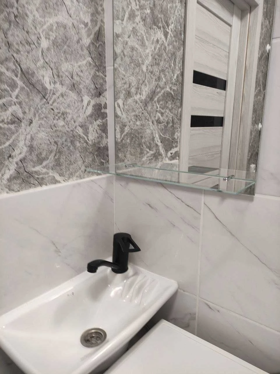 Продам свою большую 2 ком. 52м2  низ пр. Мазепы