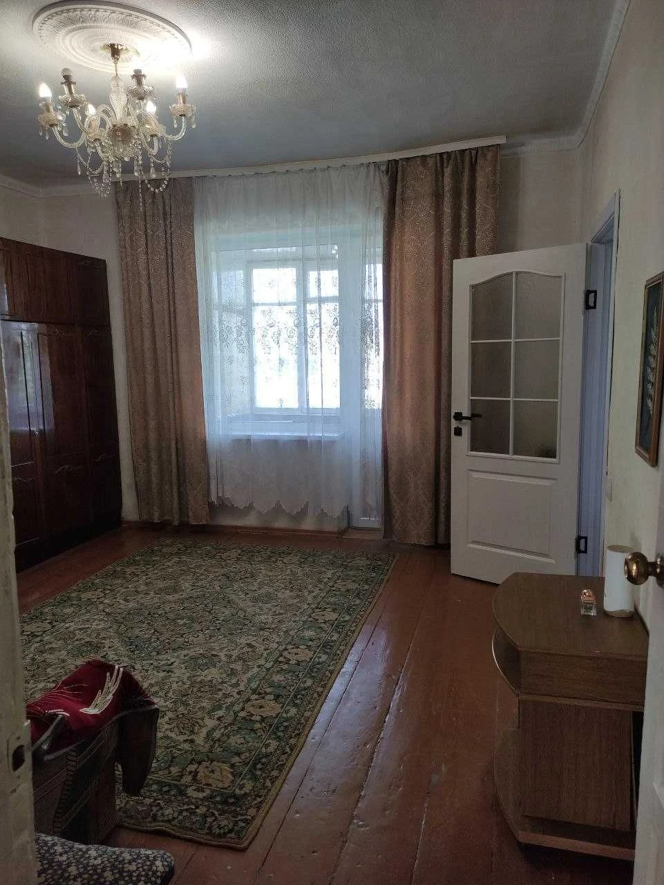 Продам свою большую 2 ком. 52м2  низ пр. Мазепы