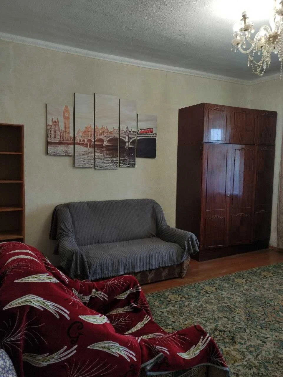 Продам свою большую 2 ком. 52м2  низ пр. Мазепы