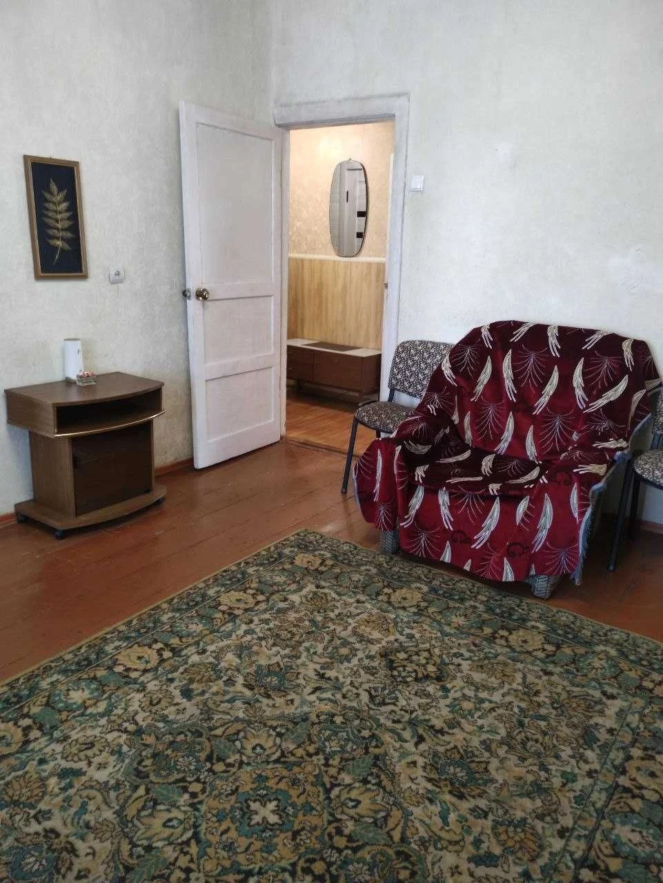 Продам свою большую 2 ком. 52м2  низ пр. Мазепы
