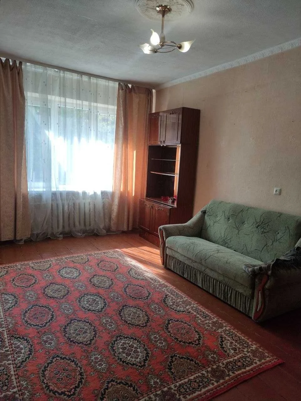 Продам свою большую 2 ком. 52м2  низ пр. Мазепы