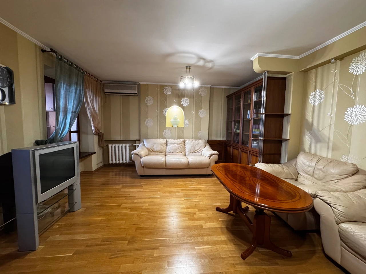 Продаж ЖМ Солнечный, 3 кім.квартира з меблями, технікою, Вав