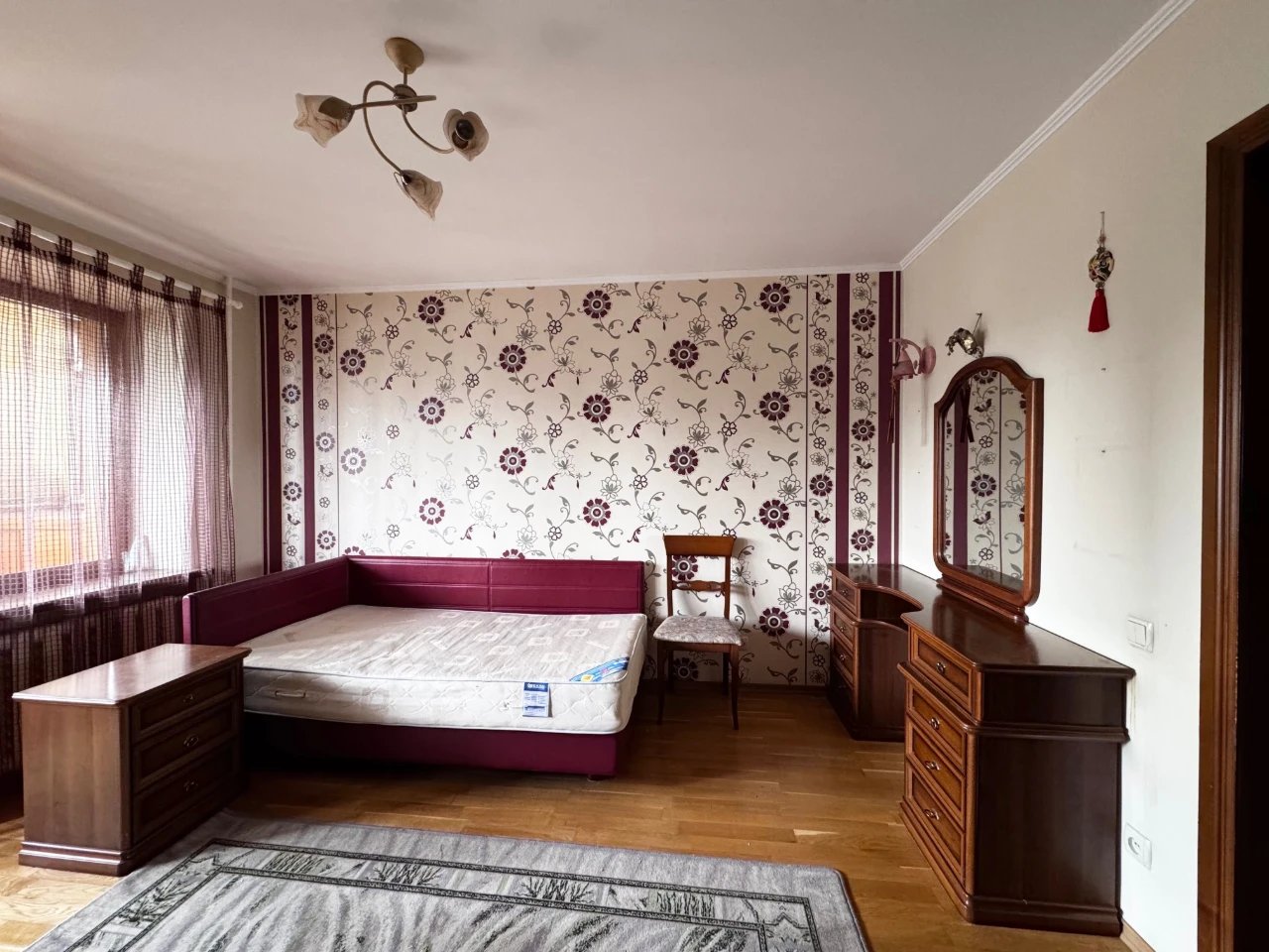 Продаж ЖМ Солнечный, 3 кім.квартира з меблями, технікою, Вав