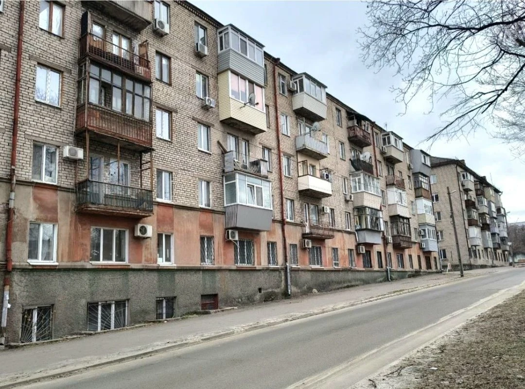 Продам 3-х ком.кв.,низ пр.Ивана Мазепы! Средний этаж!