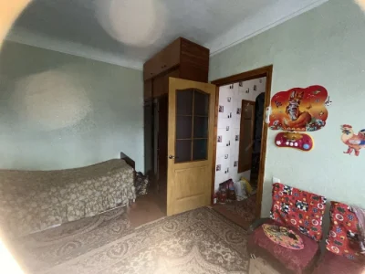 Apartment for sale: 1 room apartment with a basement and a land plot
