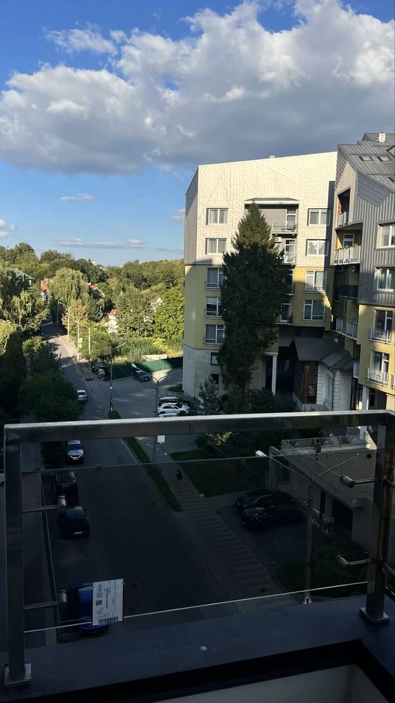 Продажа 3-комнатной квартиры по улице Ярославенко