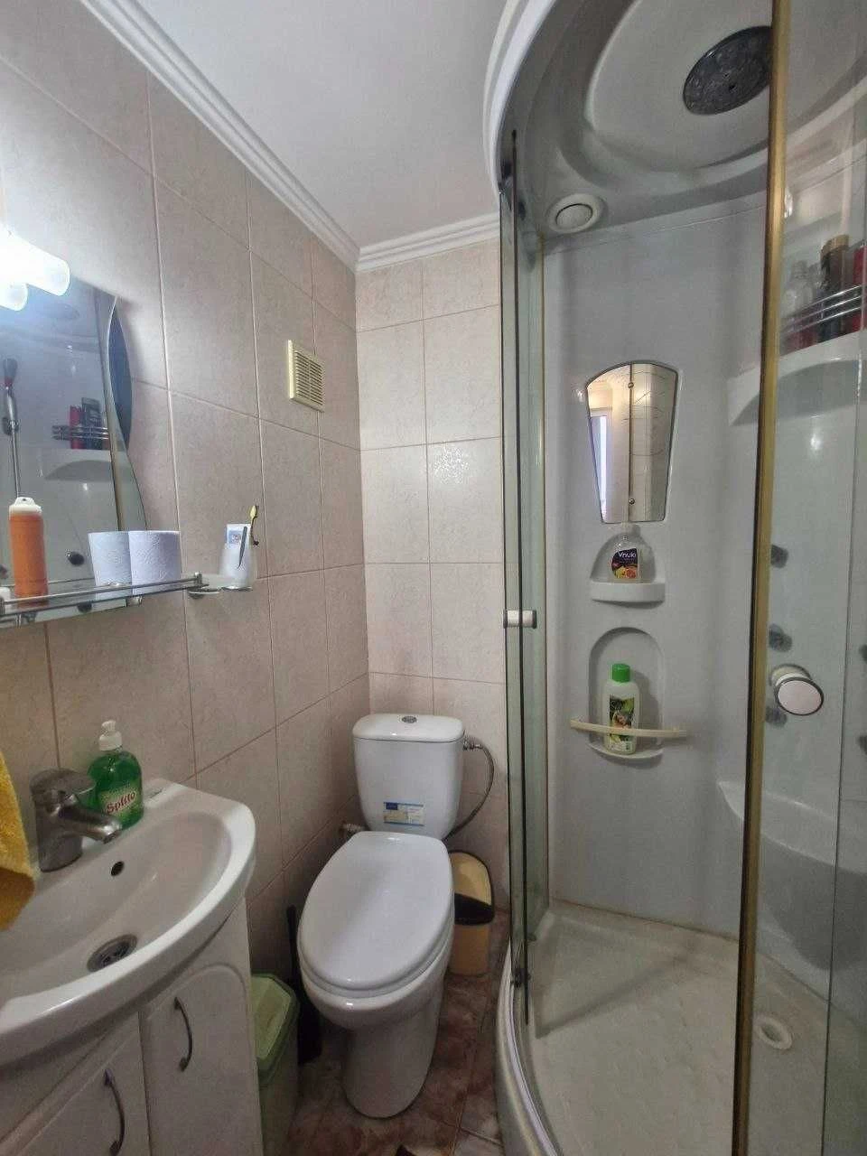 Центр  Продам двухкомнатную квартиру на Екатерининской