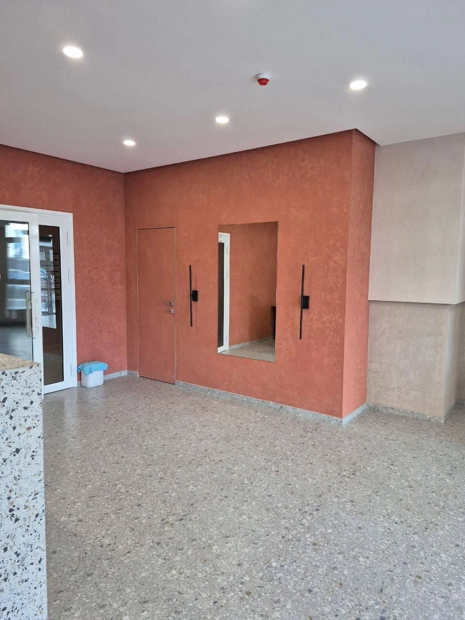 Продам 1 кім квартиру ЖК 4 Сезона на 2 сторони (3-119-234)
