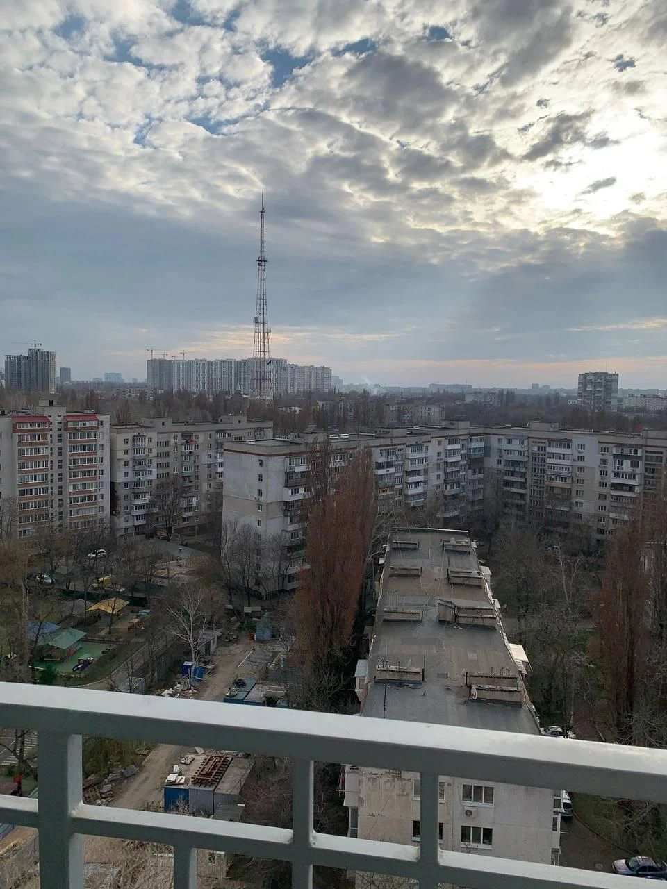 Продам 1 кім квартиру ЖК 4 Сезона на 2 сторони (3-119-234)