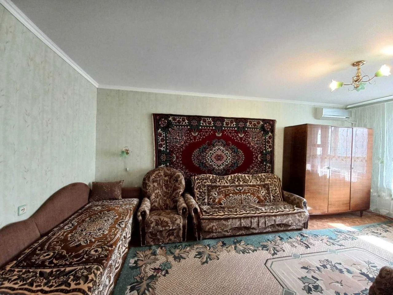Продам 1-комнатную квартиру, "болгарку" на Махачкалинской