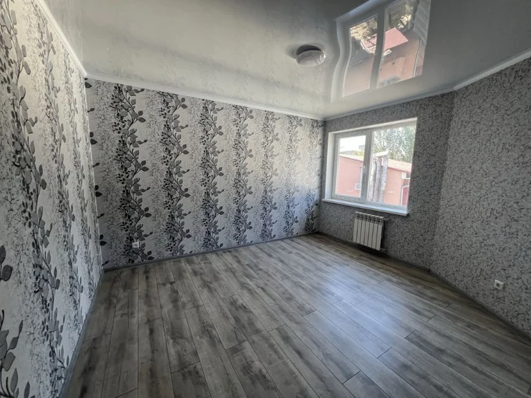 For Sale: 2-room apartment on Decembrists Street