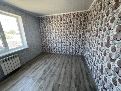 Продам 2-кімнатну квартиру на вулиці Декабристів/спільний двір з жилкопами