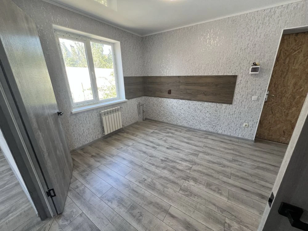 Продам 2-кімнатну квартиру на вулиці Декабристів/спільний двір з жилкопами