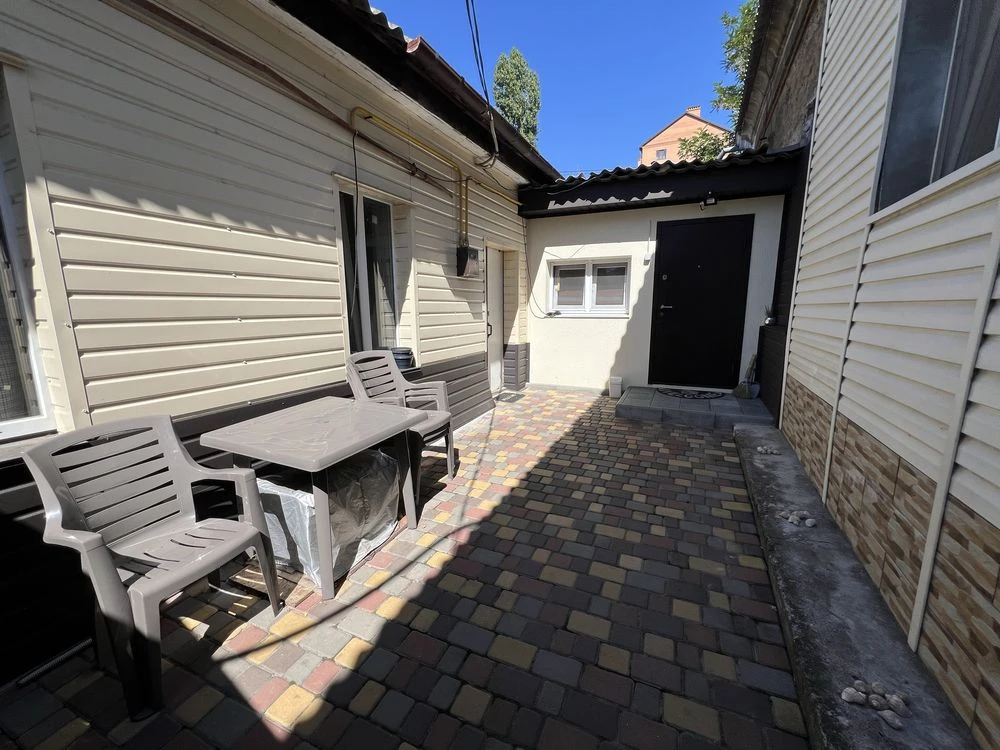 Sale of 1 apartment with land/rural/most center