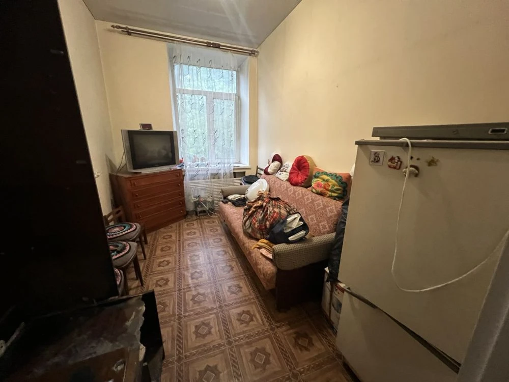 Трикімнатна вулиця Заводська, порт