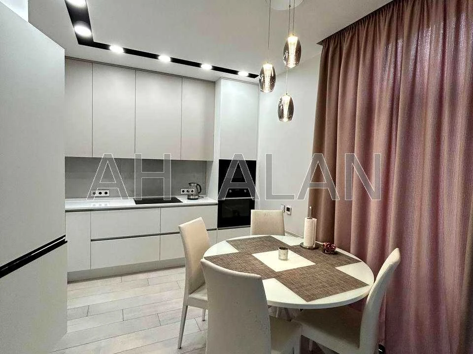 Apartment. Kyiv, Regeneratorna St., 4 k