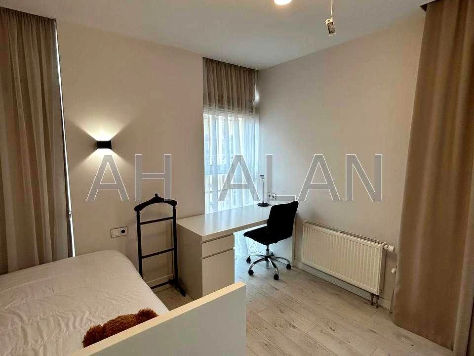 Apartment. Kyiv, Regeneratorna St., 4 k