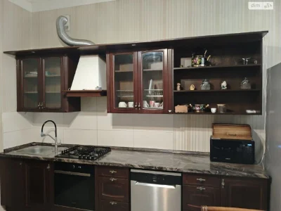 Long-Term Rental: 3-Bedroom Apartment in the Center