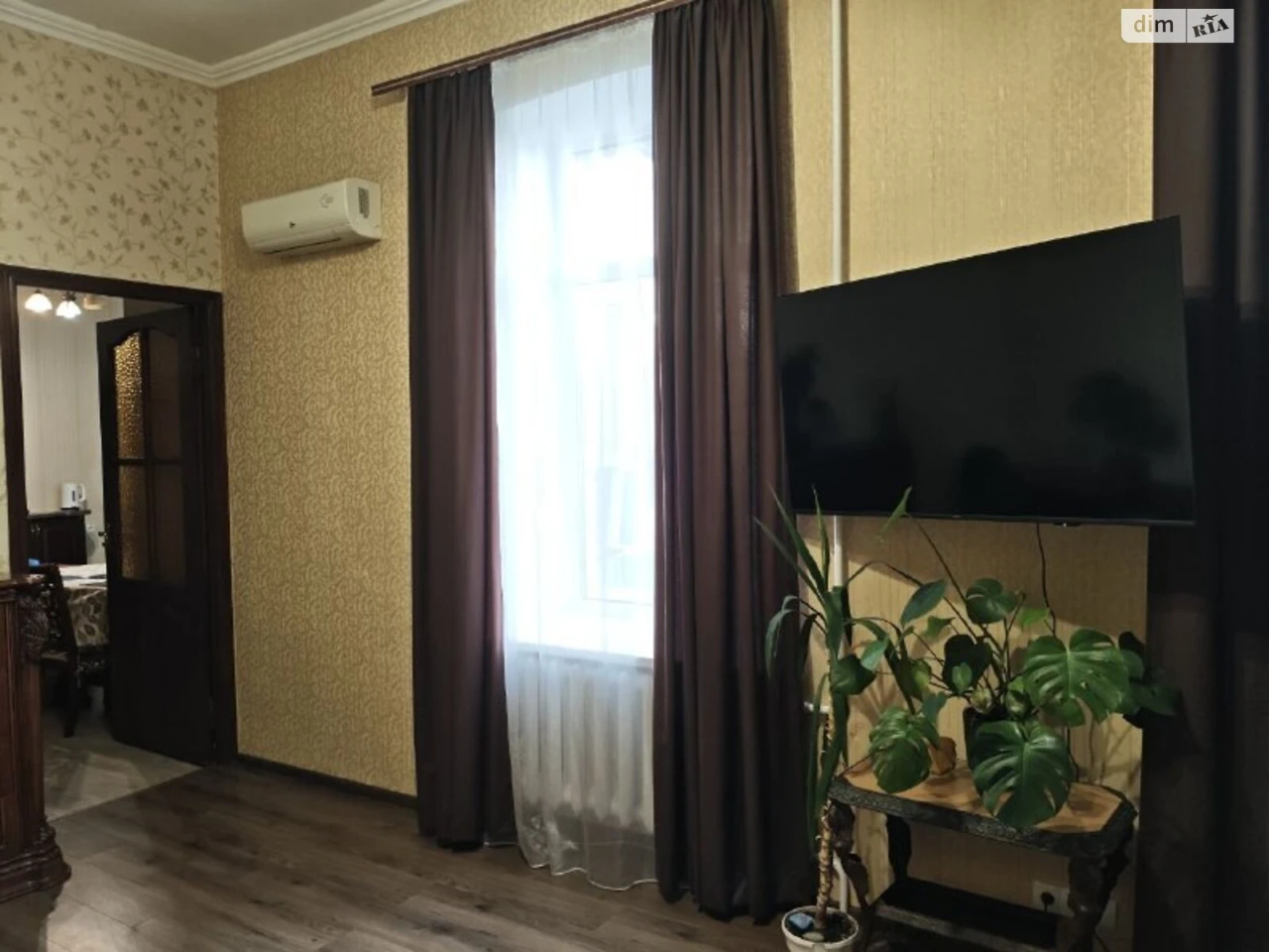 Long-Term Rental: 3-Bedroom Apartment in the Center