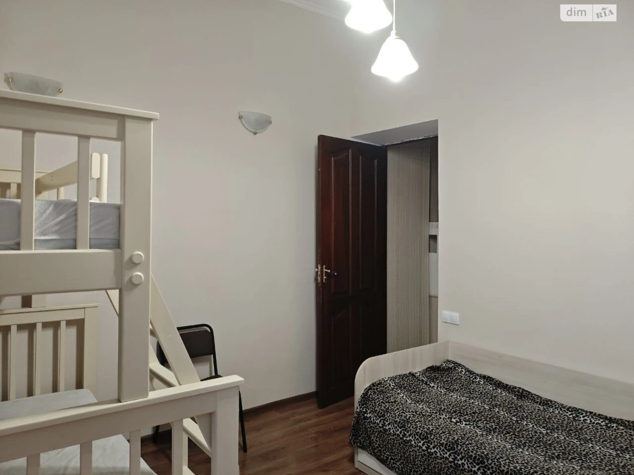 Long-Term Rental: 3-Bedroom Apartment in the Center