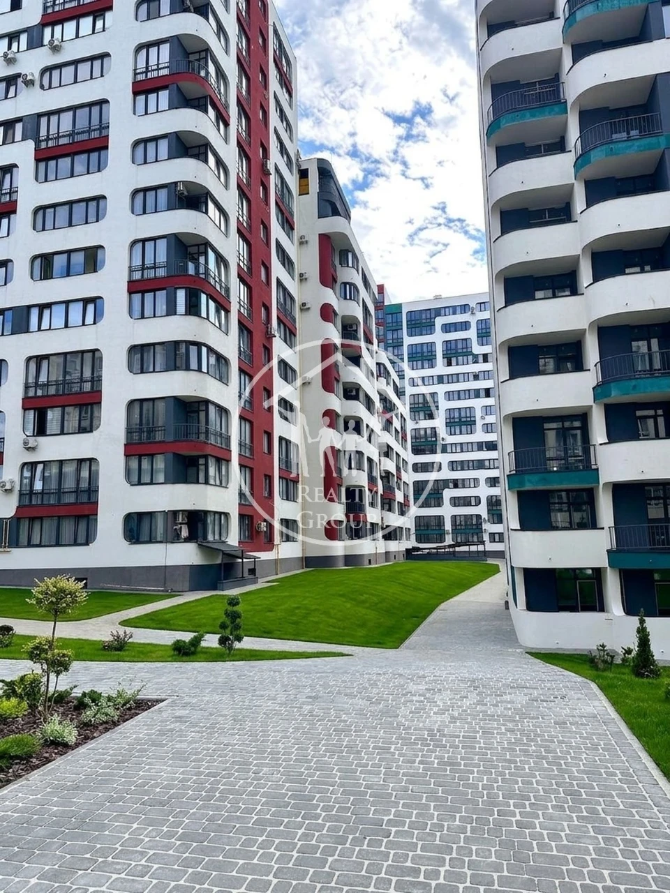 New! Don't Miss Out! 3-Bedroom Apartment in a Newly Built Brick