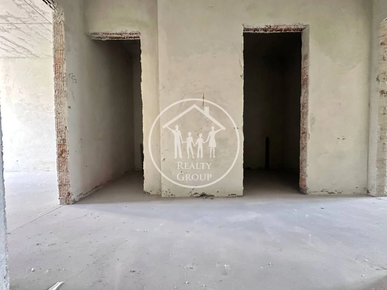 New! Don't Miss Out! 3-Bedroom Apartment in a Newly Built Brick