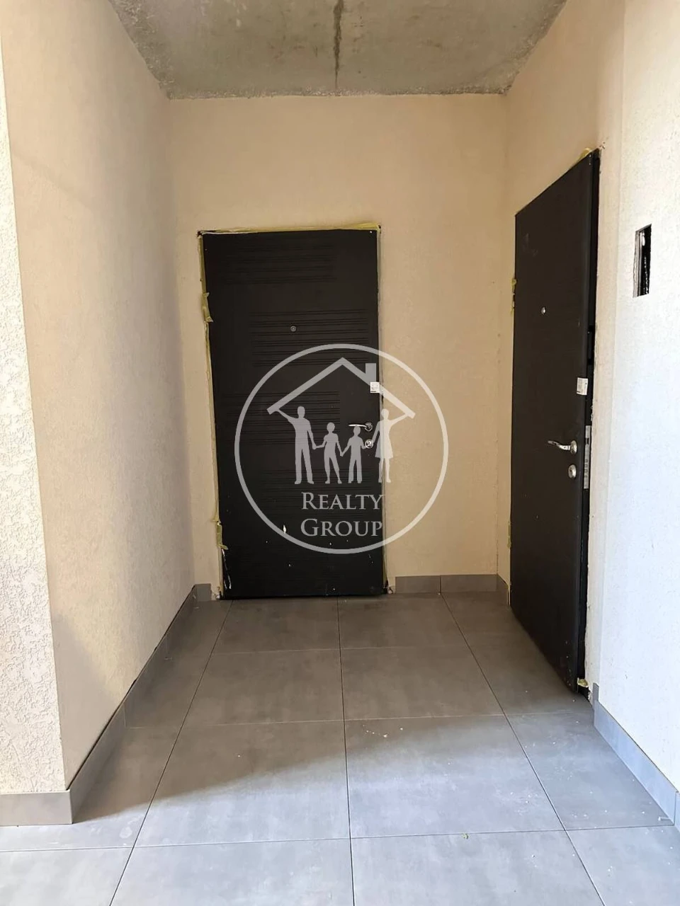 New! Don't Miss Out! 3-Bedroom Apartment in a Newly Built Brick