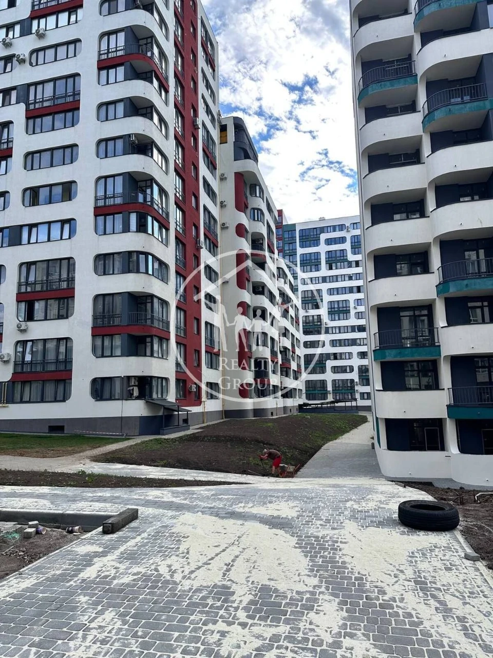 New! Don't Miss Out! 3-Bedroom Apartment in a Newly Built Brick
