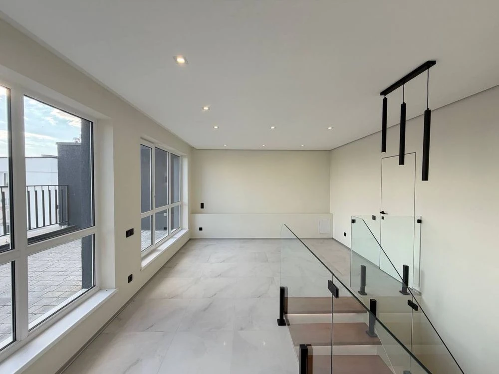 Spacious Two-Story Apartment with Terrace in the Heart of the City!