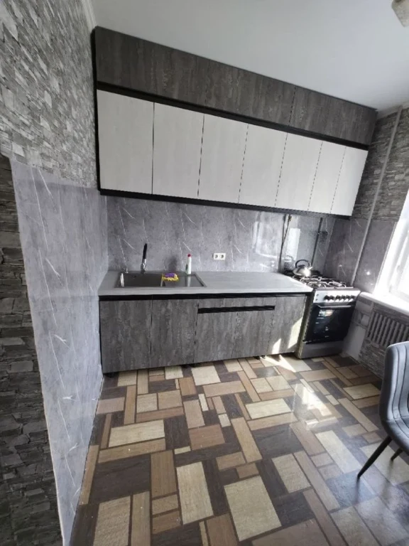 Продаж 2 кімнатної квартири по вулиці Симоненка 5а
