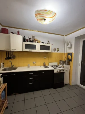 Продаж! Красива 2-х кімнатна квартира в будинку 2000р. по ву