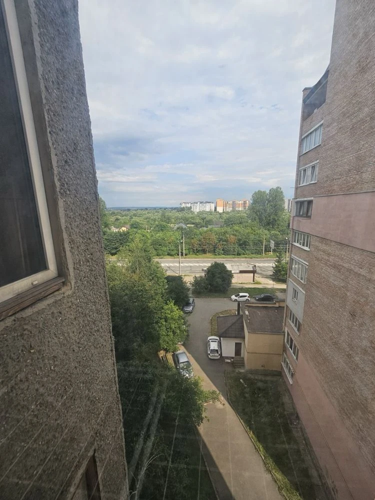 Покращеного планування, в гарному жилому стані,все залишаєть
