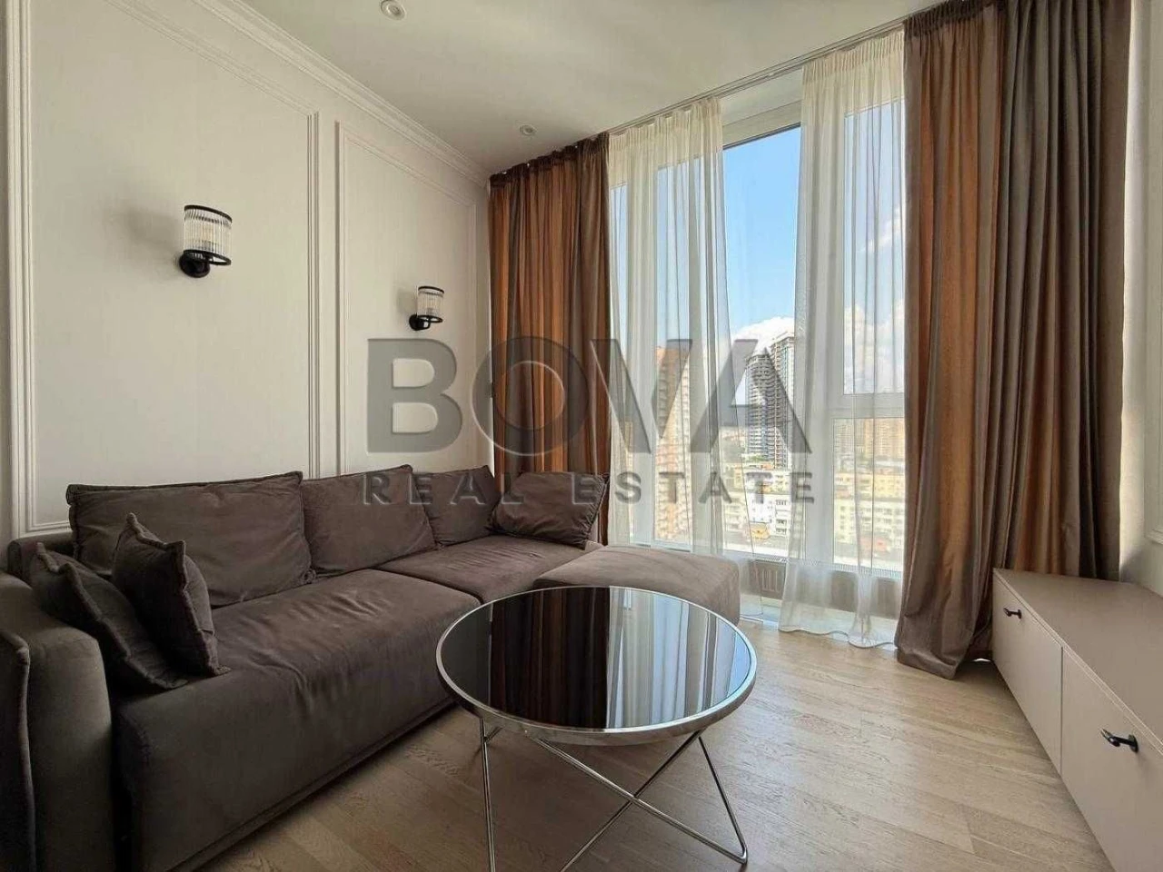 Apartment for Sale: 55m2 Apartment in Cardinal Pecersky Tutyunika Center