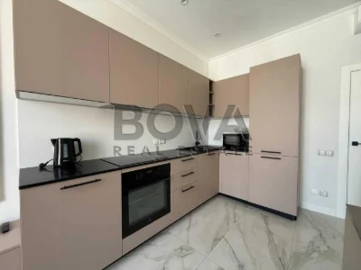 Apartment for Sale: 55m2 Apartment in Cardinal Pecersky Tutyunika Center
