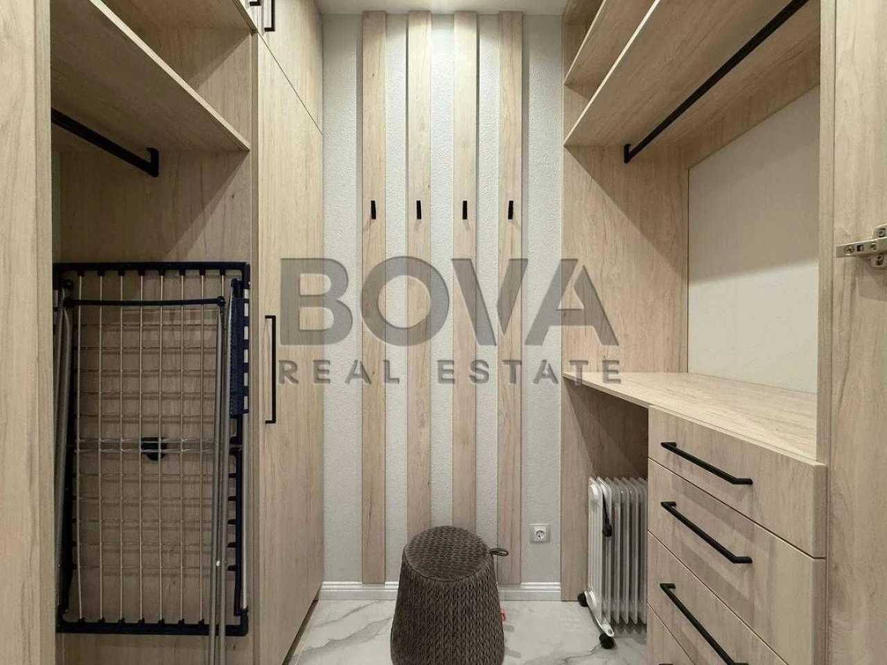 Apartment for Sale: 55m2 Apartment in Cardinal Pecersky Tutyunika Center