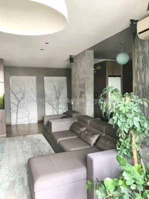 Квартира с тремя комнатами, 110 кв. м.