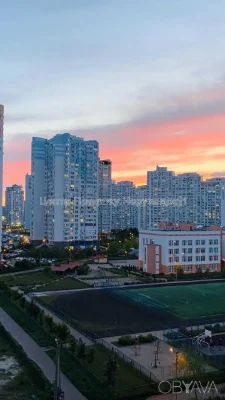 Квартира с тремя комнатами, 110 кв. м.