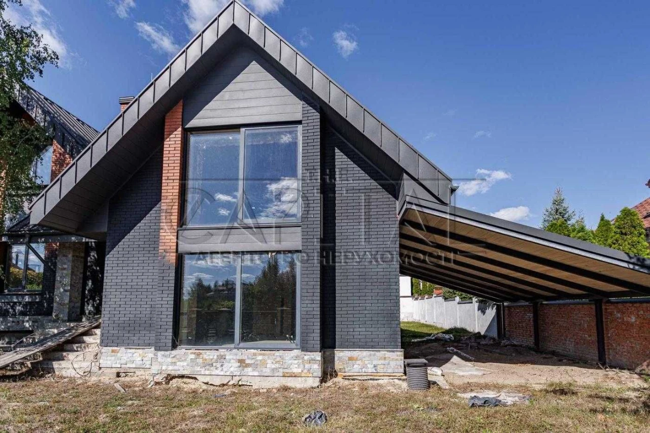 Sale of a house, KM Konik, Holosiiv district